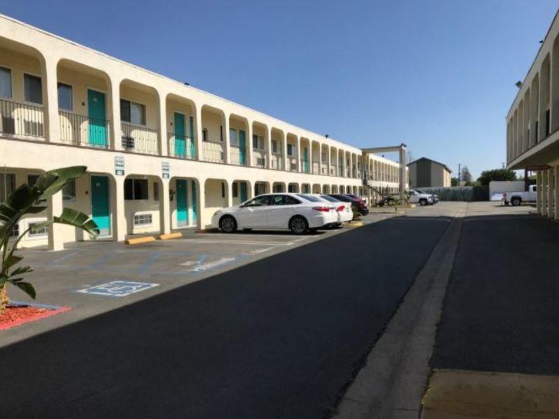 Anaheim Executive Inn&Suites Exterior foto